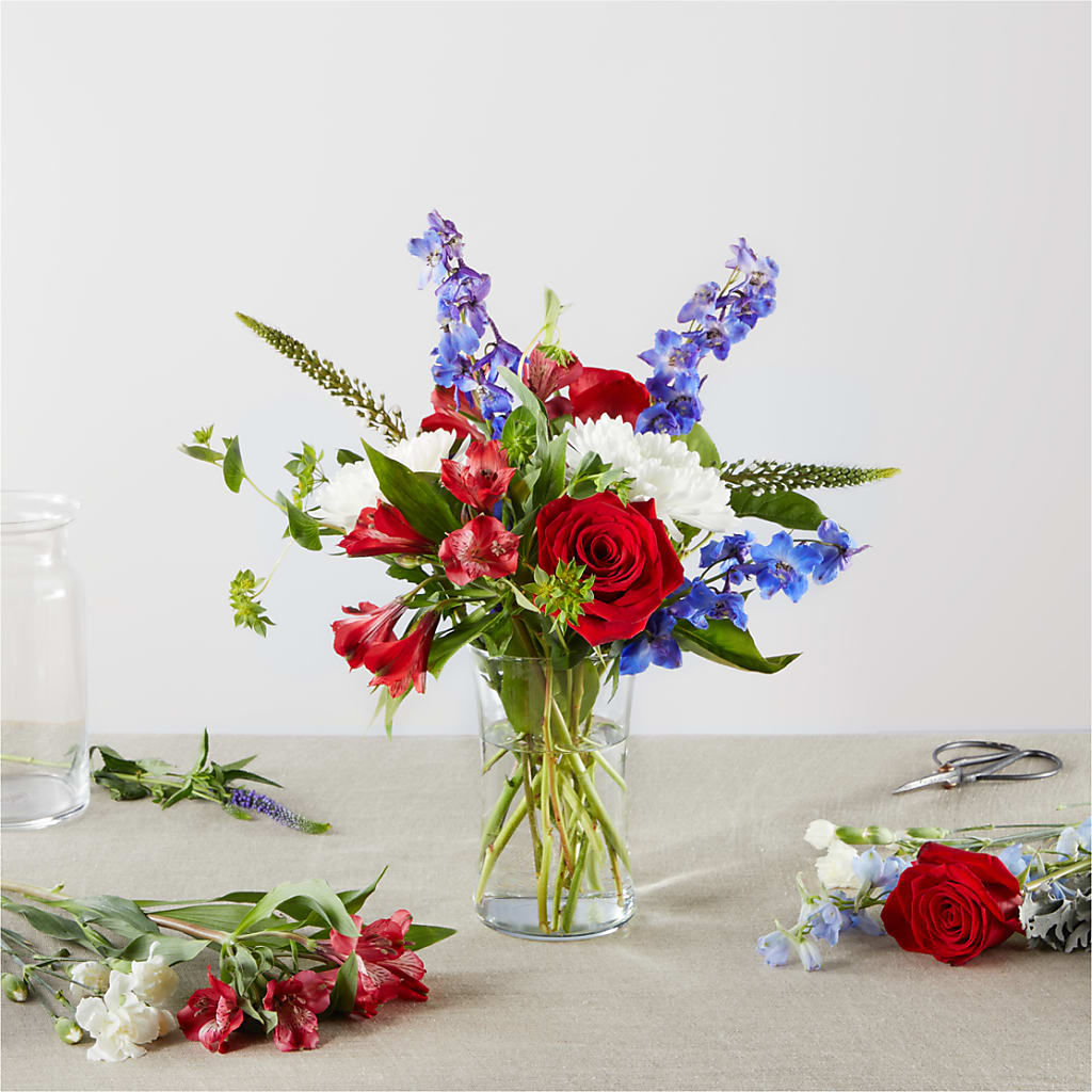 Star Spangled - A Florist Original – KRISTINA'S BASKETS AND BOUQUETS, Smithfield NC