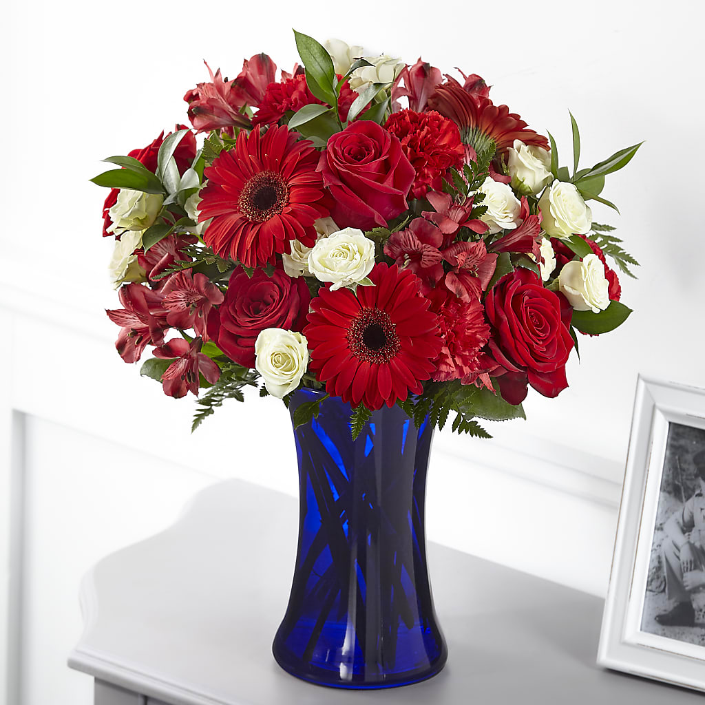Hearts Embrace Bouquet – KRISTINA'S BASKETS AND BOUQUETS, Smithfield NC