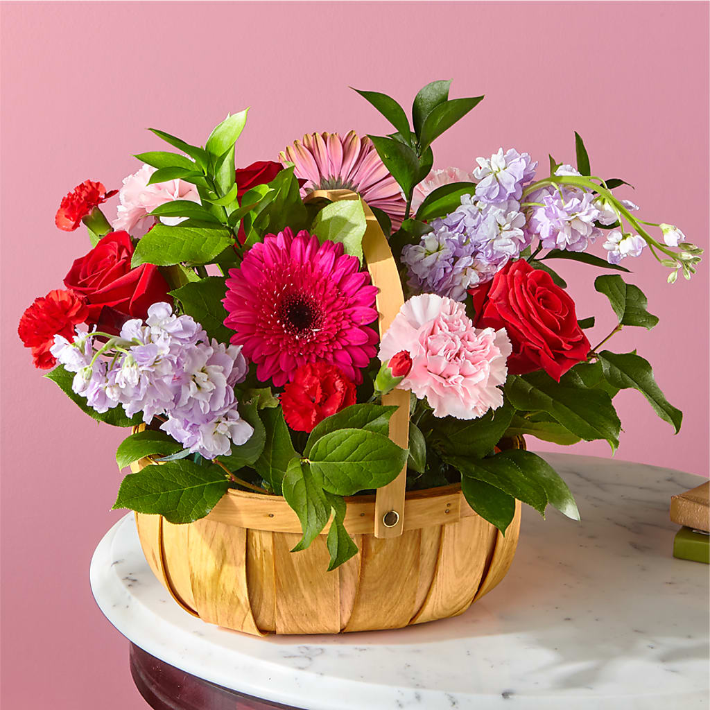 Pink Picnic Basket – KRISTINA'S BASKETS AND BOUQUETS, Smithfield NC